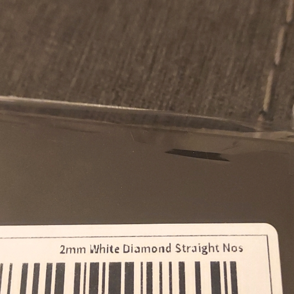 NWT 40PC NOSE STUDS - Picture 3 of 3